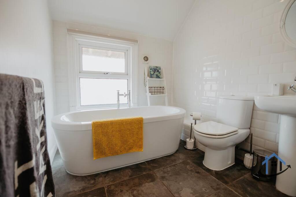 Indigo Snug - Gorgeous 2 Bed Flat In The Heart Of *